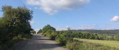 Przełęcz Dukielska ↔ Pod Zvezlom