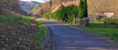 Michałkowa, odejście szlaku czerwonego ↔ Rozejście szlaków