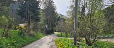 Gazdovský dvor Na konci sveta ↔ Vychylovka, Koleno