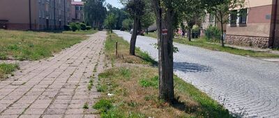 Hronov, ulice Smetanova ↔ Hronov, vlaková stanice