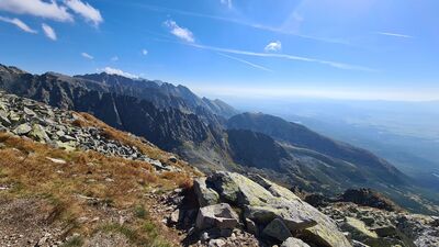 Widok w stronę Jamska kopa i Sedlekova kopa z niebieskiego szlaku na Krywań
