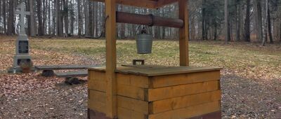 Kaplica na górze Jawor [Studnia  przy Cerkwii Opieki Matki Bożej na Świętej Górze Jawor]