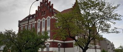 Lublin, Kościół Nawrócenia św. Pawła Apostoła ↔ Lublin, Zespół Szkół Ekonomicznych [Ulica Bernardyńska. Zespół Szkół Ekonomicznych im. Vetterów.]