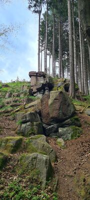 Skały przy Krzyżówce