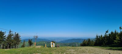 Małe Skrzyczne (1211 m n.p.m.) z widokiem w kierunku Brennej