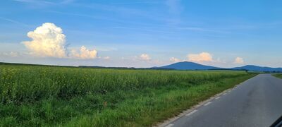 Widok na Ślężę z Miłochowa