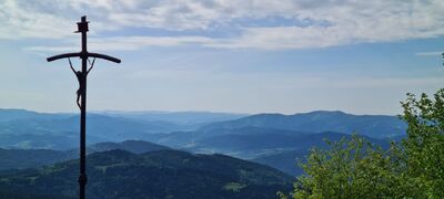 Widok na Tatry przy Krzyżu Papieskim