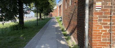 Toruń, ruiny zamku ↔ Toruń, mina morska