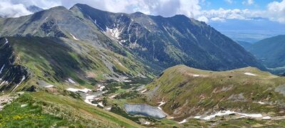 Widok w kierunku Nizne Jamnicke pleso z Wołowca