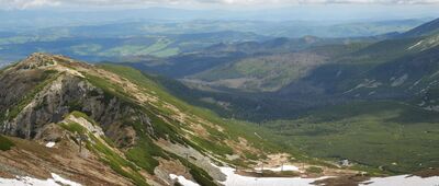 Sucha Przełęcz [Tatry. Widok na Dolinę Gąsienicową ze szlaku na Kasprowy Wierch.]