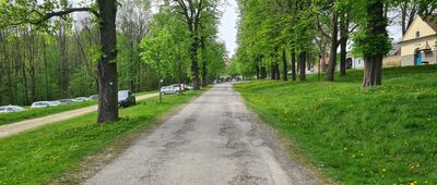 Kaplica Weselących się Patriarchów ↔ Kalwaria Zebrzydowska, parking