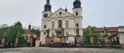 Kalwaria Zebrzydowska, parking ↔ Ruiny zamku Skrzyńskich