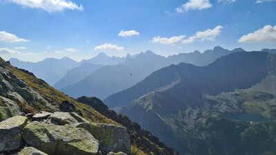 Widok na Tatry Wysokie z Krzyżnego