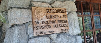 Schronisko PTTK w Dolinie Pięciu Stawów Polskich