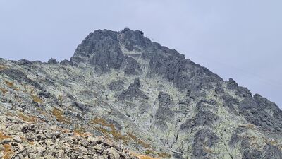 Łomnica widziana z Przełęczy Łomnickiej