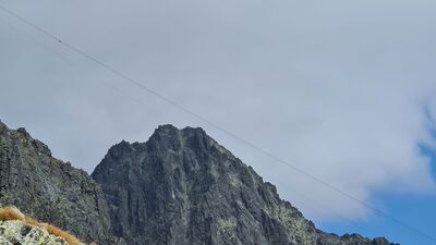 Keżmarski Szczyt widziany z Przełęczy Łomnickiej