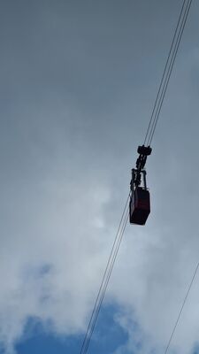 Wagonik kolei linowej na Łomnicę