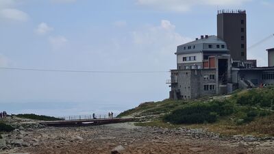 Dolna stacja kolejki linowej na Łomnicę