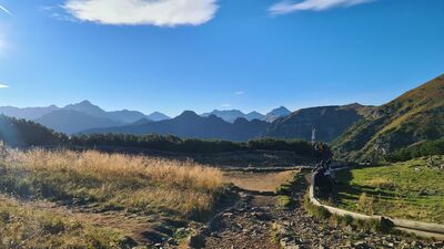 Wyżnia Kondracka Przełęcz i panorama Tatr