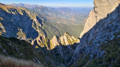 Mały Giewont widziany z niebieskiego szlaku (zejście) z Giewontu