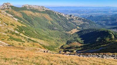 Giewont i Dolina Kondratowa z czerwonego szlaku z Przełęczy pod Kopą Kondracką