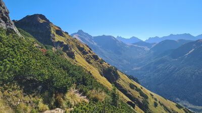 Na czerwonym szlaku głównej Grani Tatr Zachodnich