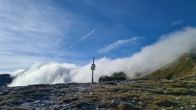 Siwa Przełęcz - po lewej w chmurach Bystra