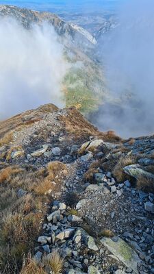 Strome zejście czerwonym szlakiem z Błyszcza