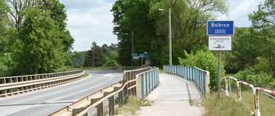 Brzeziny ↔ Zalew Lipowica [Most nad rzeką Bobrza między Radkowicami a Brzezinami]