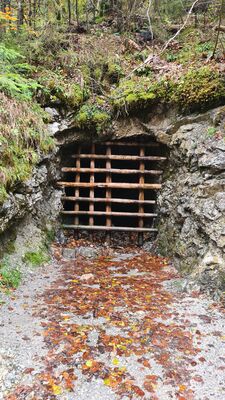 Sztolnia uranowa (dolna) w Dolinie Białego