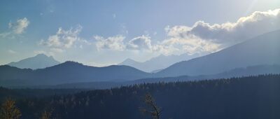 Wielki Kopieniec [Tatry Bielskie i Tatry Wysokie widziane ze szczytu Wielki Kopieniec]