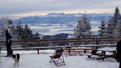 Widok na Tatry ze schroniska pod Turbaczem