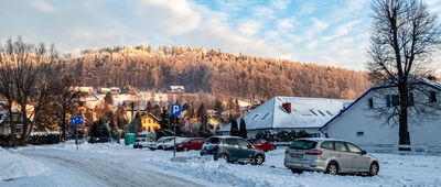 Bystra Śląska, ul. Beskidzka [Parking przy ul. Beskidzkiej w Bystrej]