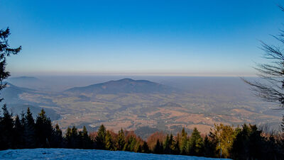Widok ze Startowiska Śnieżnica na Ciecień