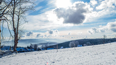Widok na Luboń Wielki i Turbacz z Polany Więciórka