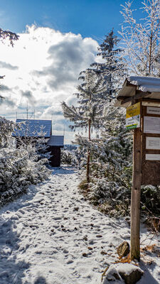 Zejście do Kapliczki Weronika na Parszywce