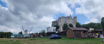 Zamek Ogrodzieniec ↔ Podzamcze, ul. Zamkowa