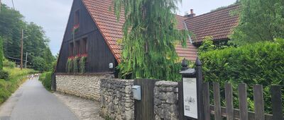 Ojców, odejście szlaku żółtego ↔ Ojców, muzeum