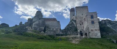 Olsztyn, informacja turystyczna ↔ Punkt widokowy Sokole Góry