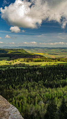 Fenomenalne widoki z tarasu przy Schronisku PTTK na Szczelińcu Wielkim