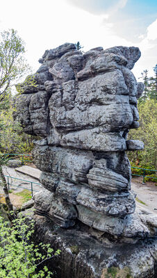 Formacje skalne na Szczelińcu Wielkim (Wielbłąd)