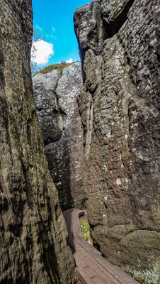 Formacje skalne na Szczelińcu Wielkim