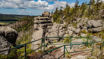 Formacje skalne na Szczelińcu Wielkim