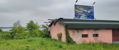 Siemień ↔ Laski, stacja kolejowa [...pamięć o tym wydarzeniu jest nadal tutaj żywa]