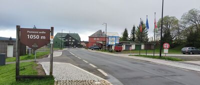 Przełęcz Okraj, parking ↔ Pomezní bouda