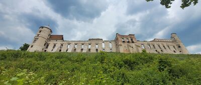 Janowiec, zamek ↔ Janowiec