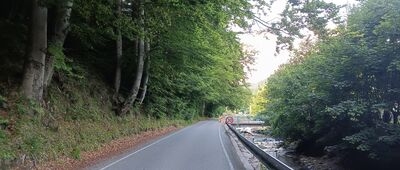 Tyra, pila ↔ Tyra, pod Ostrým, hájenka