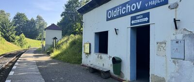 Oldřichov v Hájích, železniční stanice