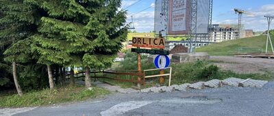 Zieleniec, Schronisko PTTK Orlica