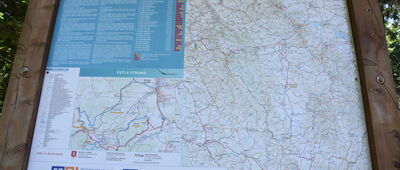 Przełęcz Puchaczówka, rozejście szlaków ↔ Skowronia Góra